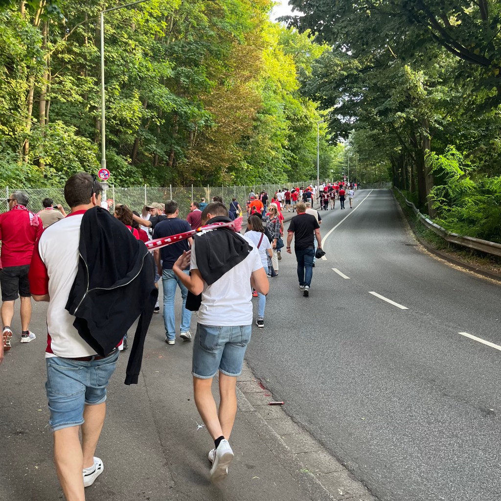 Straße zum Stadion, Kaiserslautern