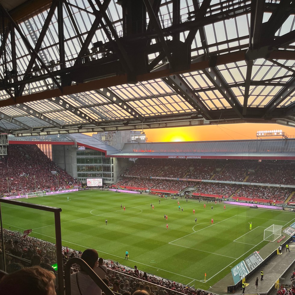 Sonnenuntergang 1. FC Kaiserslautern gegen Hannover 96