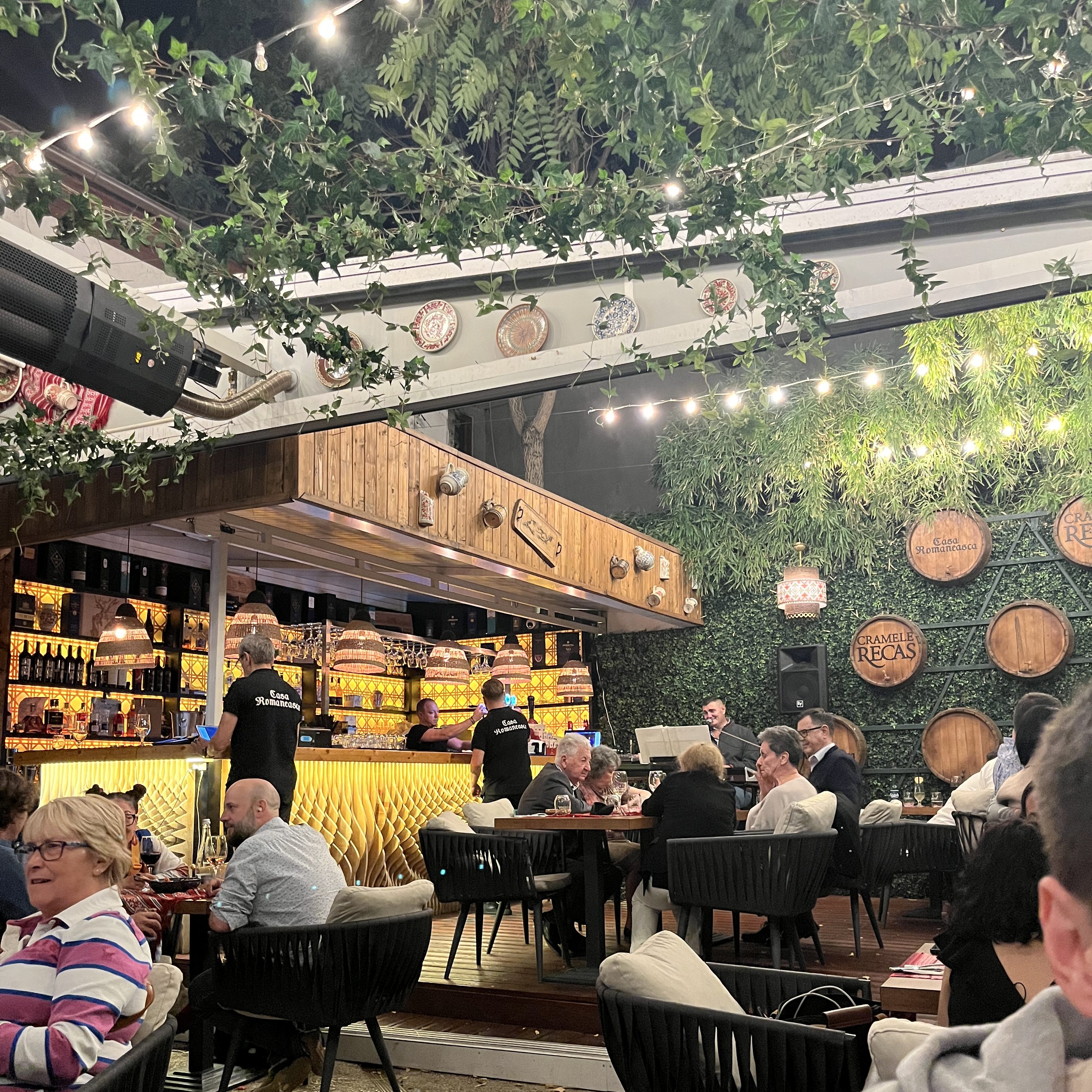 Restaurant Casa Romaneasca bei Nacht