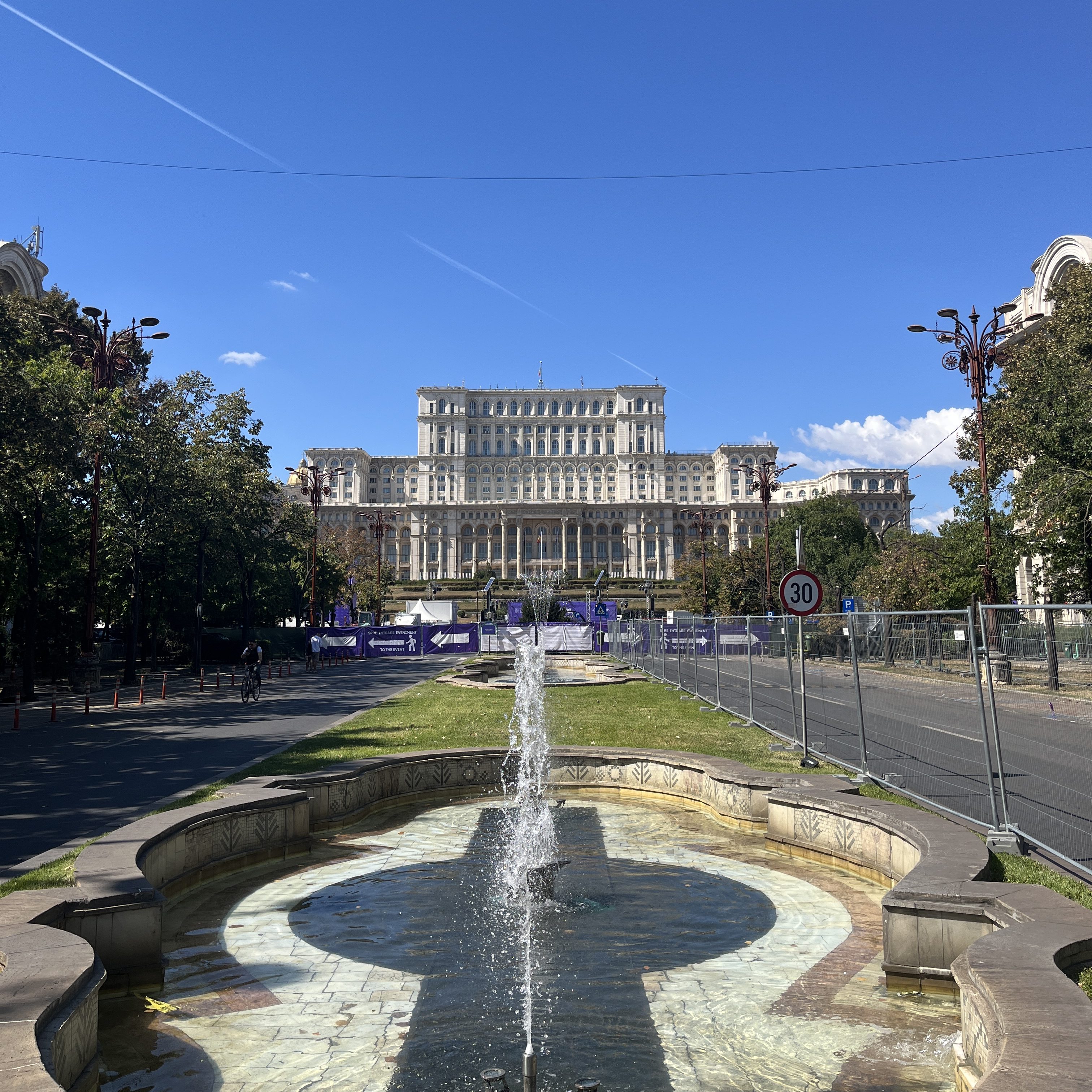 Sicht auf den Parlamentspalast in Bukarest